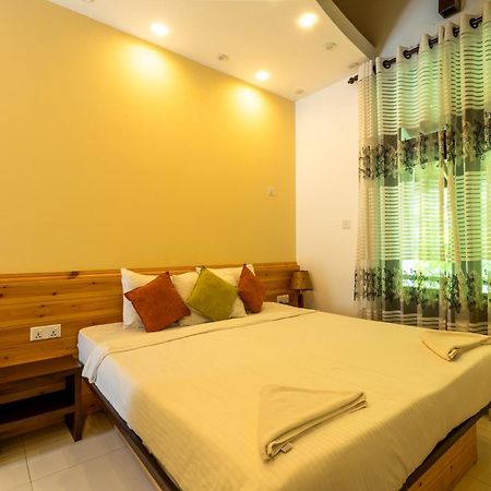 Hotel Bella Vista Anuradhapura Exteriör bild
