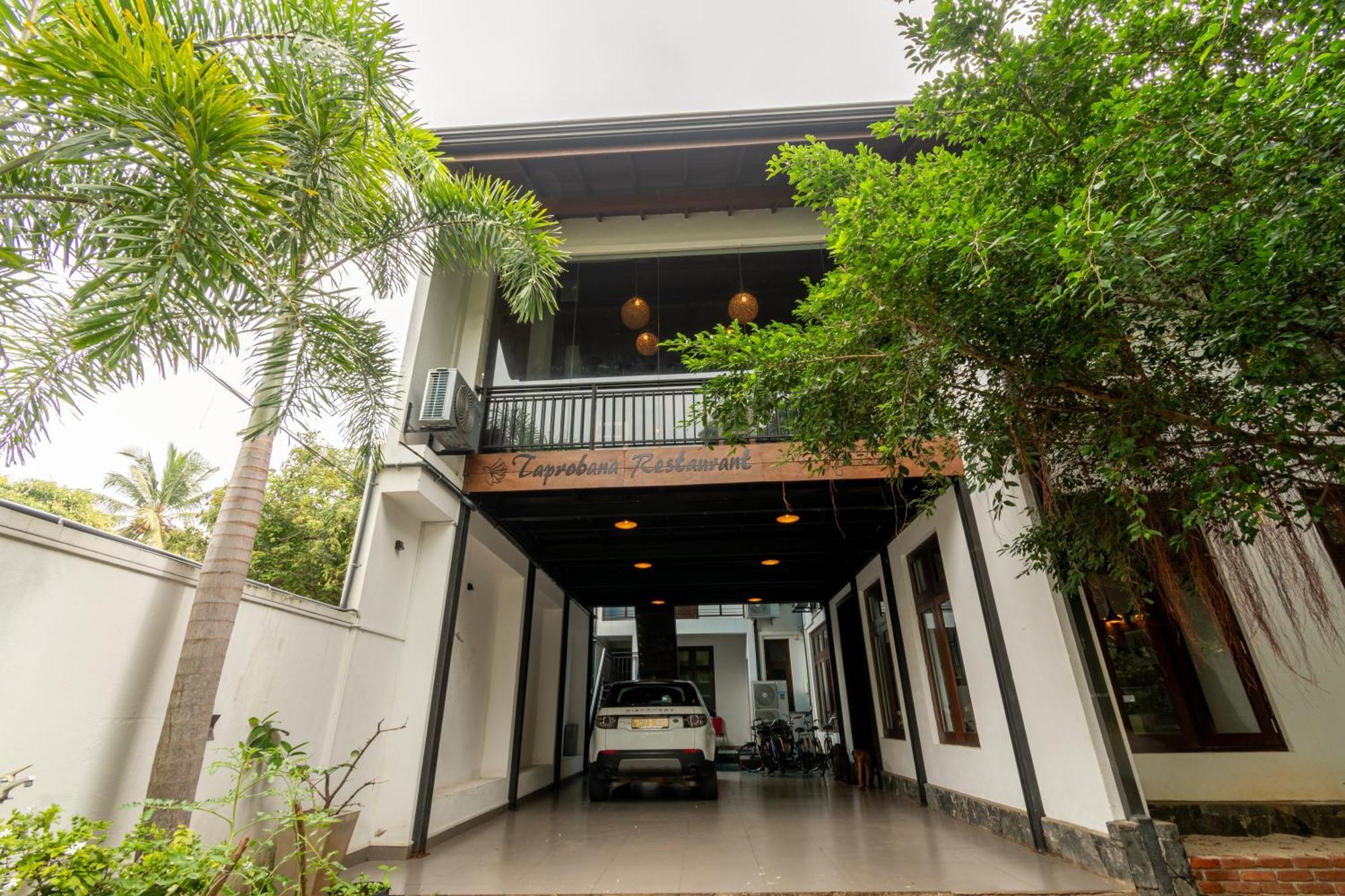Hotel Bella Vista Anuradhapura Exteriör bild