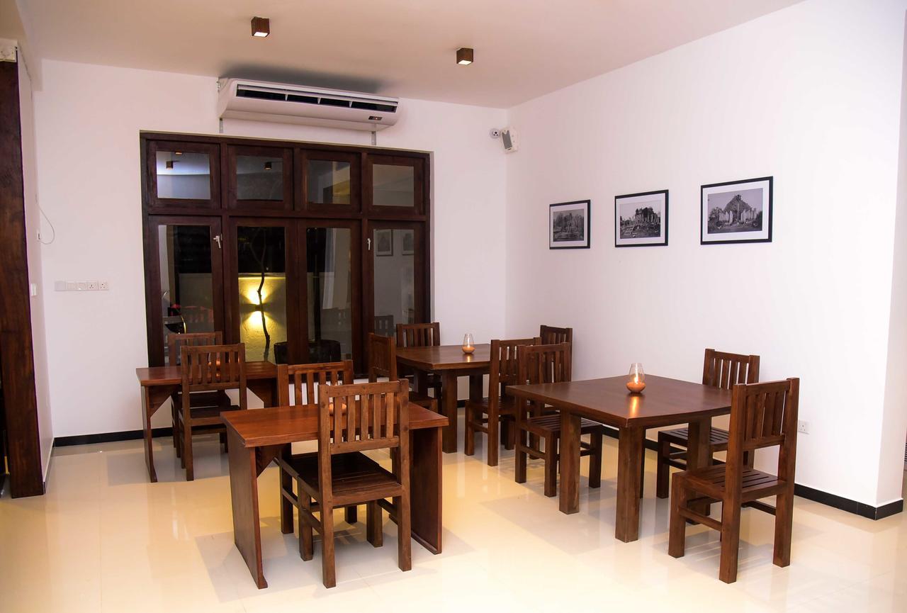 Hotel Bella Vista Anuradhapura Exteriör bild