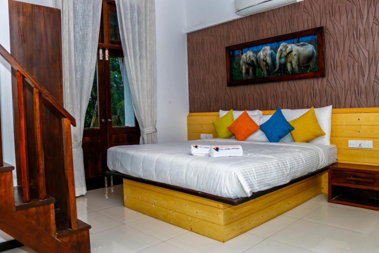 Hotel Bella Vista Anuradhapura Exteriör bild